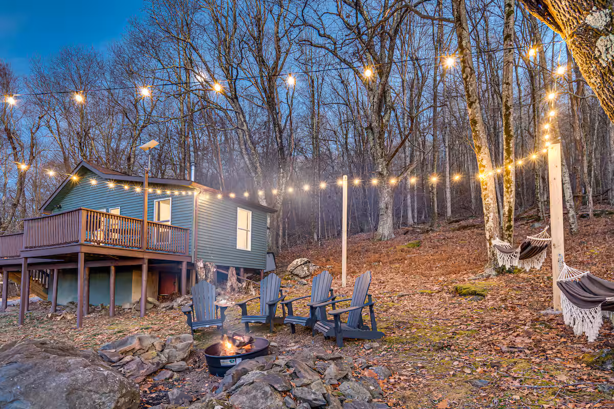Hearth & Host _ Park Line Cabin